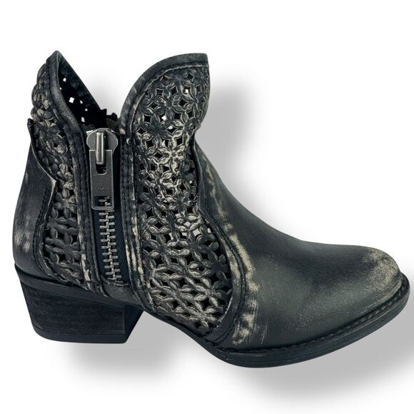 Circle G Black Ankle Booties with Laser-Cut Design - Picture 3 of 13